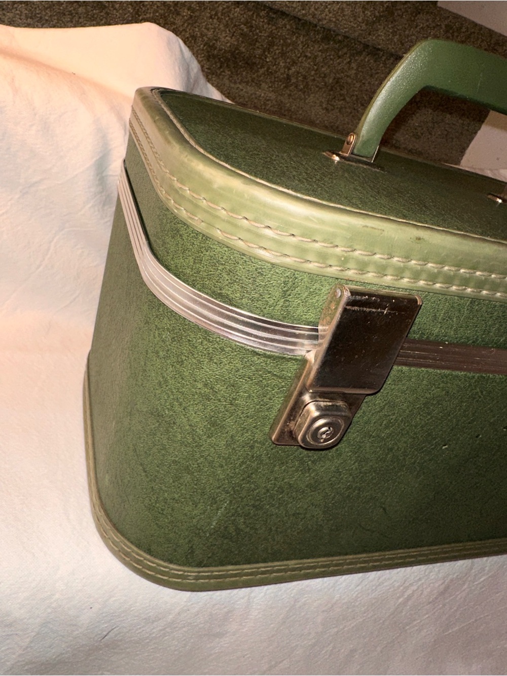 Vintage Green Train Cosmetic Case GUC - Picture 2 of 16